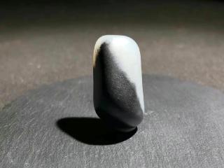 和田玉子了黑白分明的青花小精品 天然无修,大美青花,大自然的杰作.10
