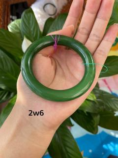 💰2w6 和田玉碧玉顶级菠菜绿色胖圆条手镯 收藏品质 色浓色辣 无黑
