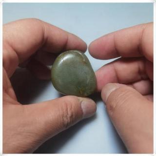 石仓和田玉鉴赏:黄皮秋梨皮青白
